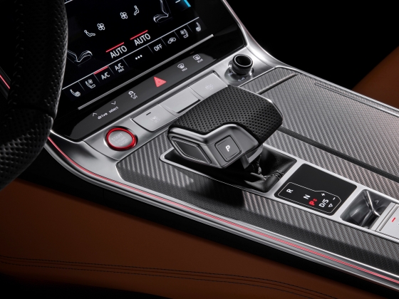 Audi RS 6 Avant [2020] 006