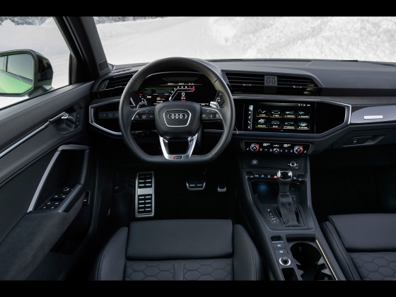 Audi RS Q3 [2020] 004