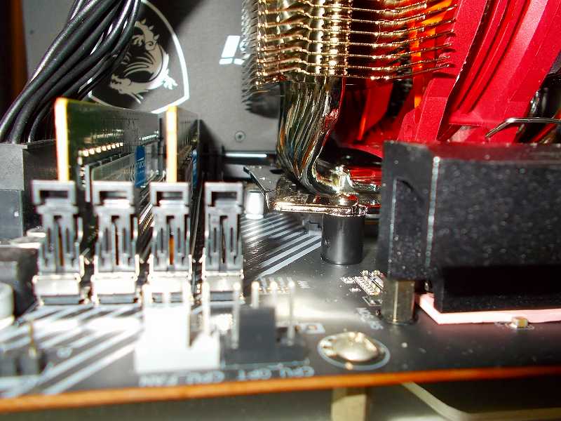 第 3 世代 Ryzen CPU（Zen 2）でこだわりの自作 PC を仮組！テストベンチ動作確認編、メモリ Crucial DDR4-3200 CT2K16G4DFD832A 2枚 A1・B1 スロットに増設（合計 4枚、64GB）前