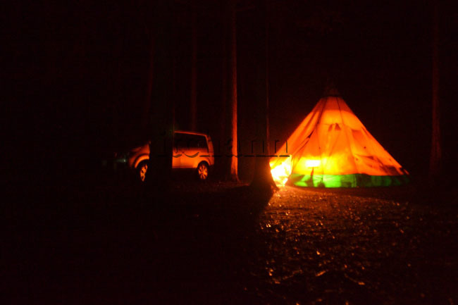 何がなんでもキャンプだし すげのレジャー　冬　キャンプ　薪スト　テンマク　アイアンストーブちび　湯たんぽ　30度超　テンティピ