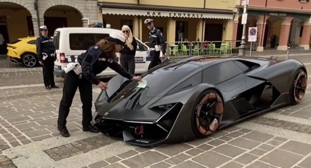 Lamborghini-Terzo-Millennio 2021-11-13