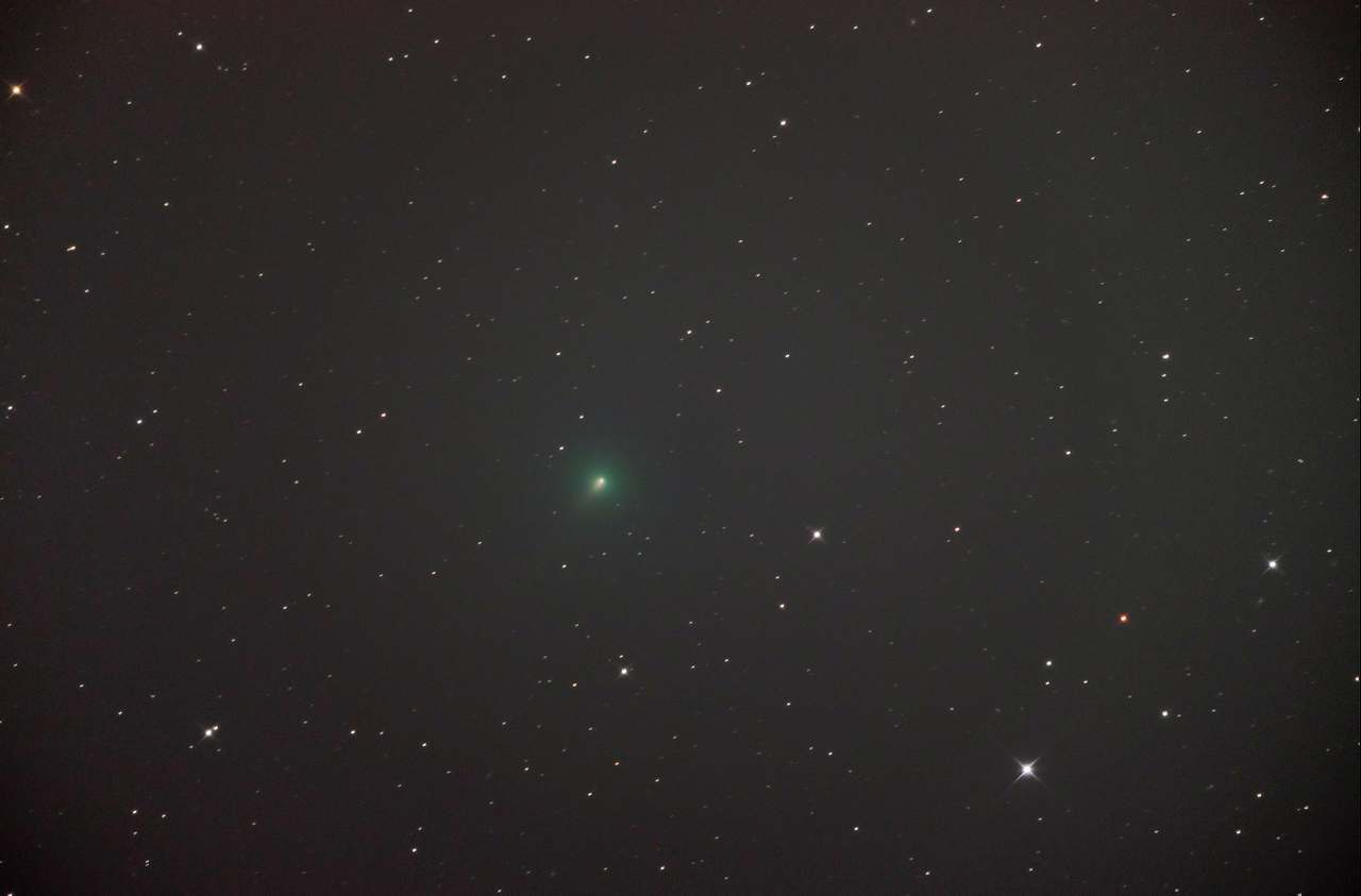 アトラス彗星2020年3月20日 4枚スタックのみ