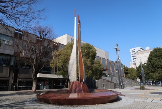 日本特殊陶業記念会館　高山流水