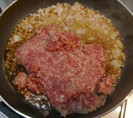 国崇特製・鶏挽き肉の親子丼1