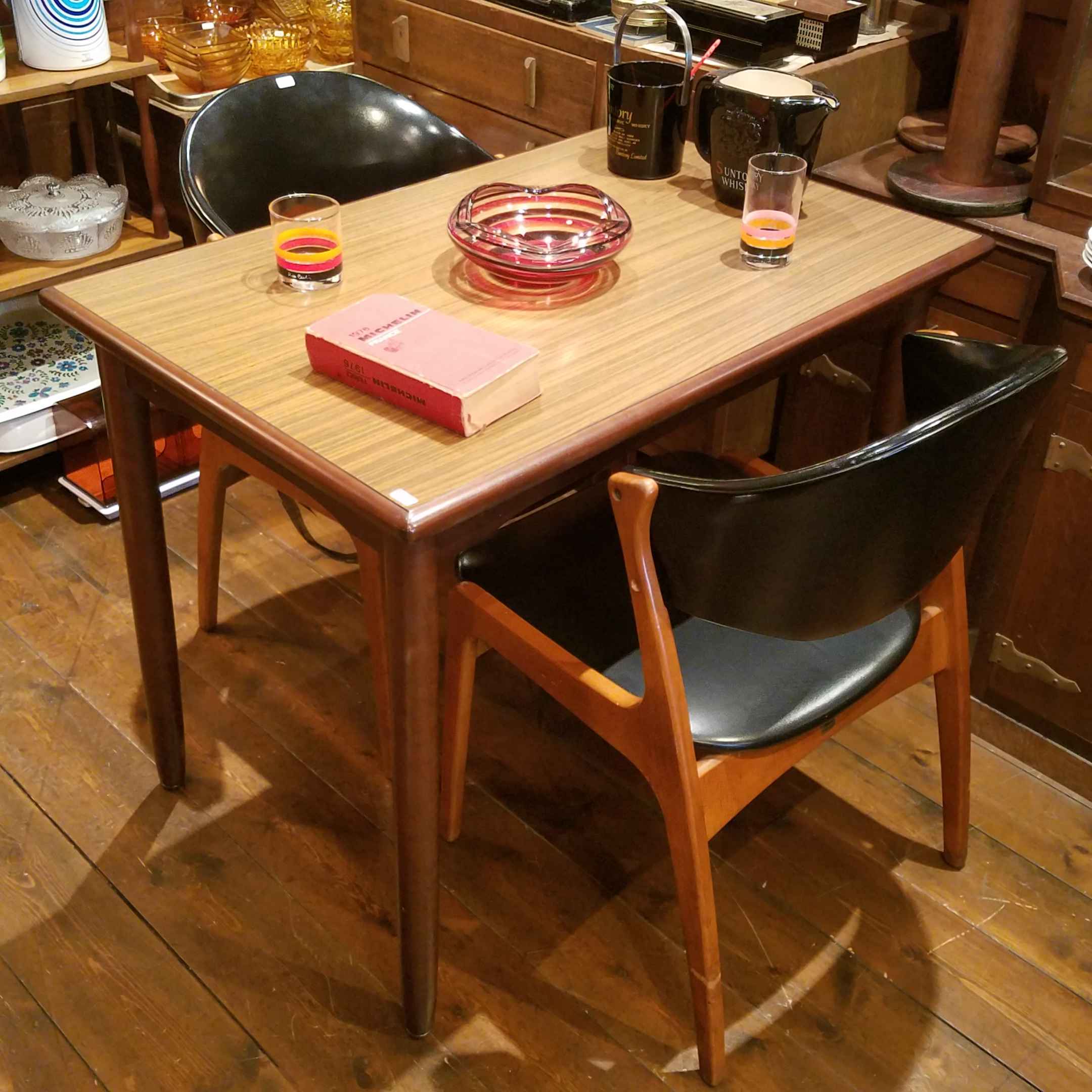 昭和レトロなデコラ板のダイニングテーブル - [Sold Out]過去の販売商品